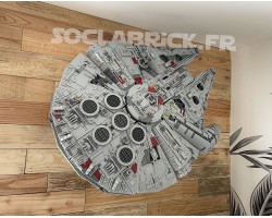 Millenium Falcon UCS - Wall mount