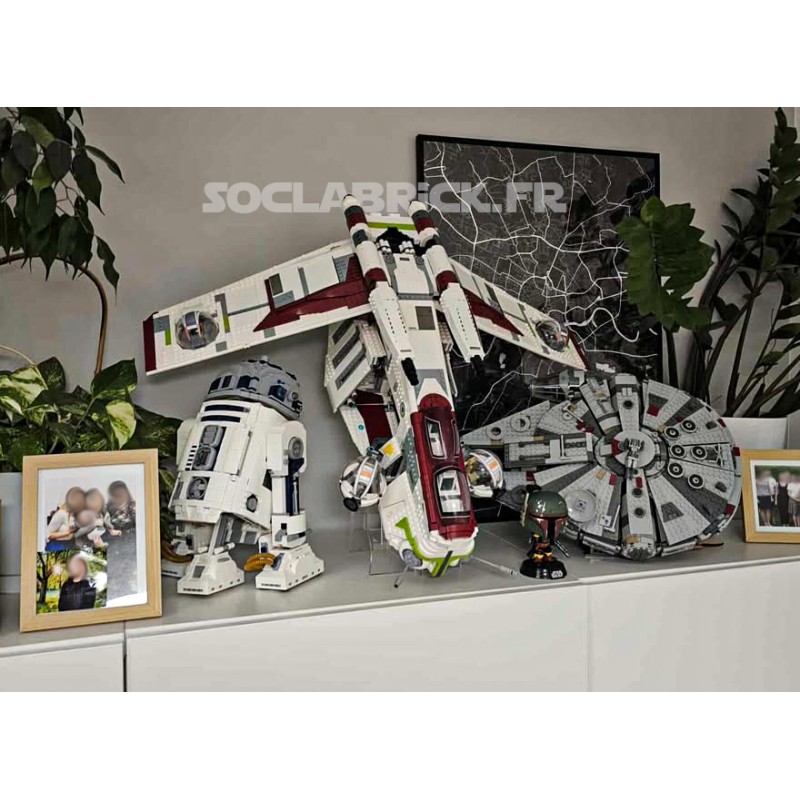 Republic Gunship 75309 - nose down