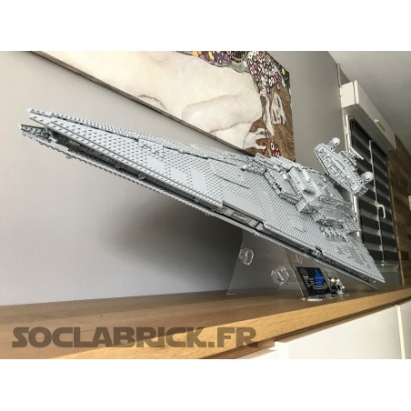 Destroyer UCS 75252 - On the side