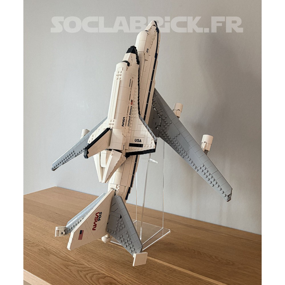 Le Shuttle Carrier Aircraft 10360 vertical