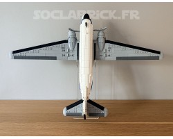 Douglas DC-3 PAN AM - 11378 vertical